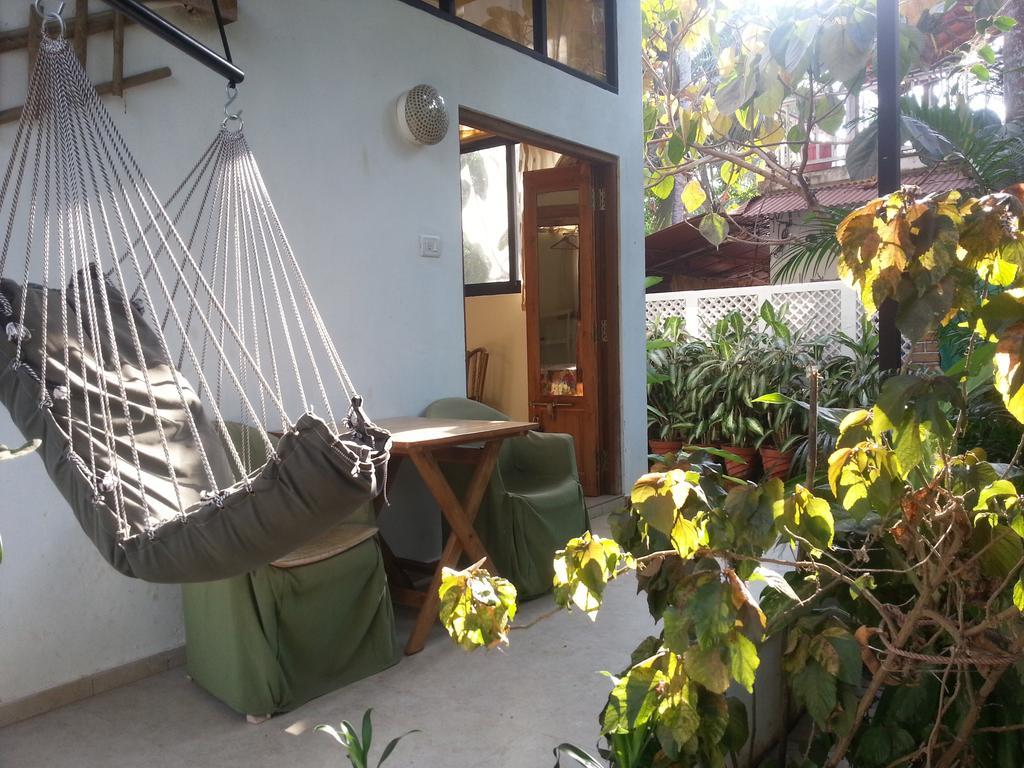 Michele'S Garden Bed & Breakfast Anjuna Exterior photo